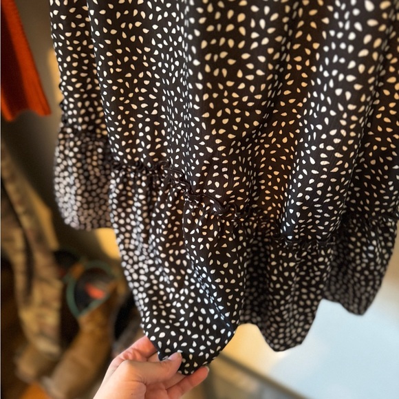 🖤🤍Smocked Ruffle Sundress 🤍🖤 - Picture 4 of 6